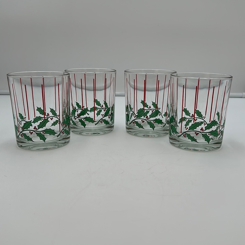 Luminarc Set of 4 Party Time Holly Rocks Glasses Holly And Red Pin Stripe